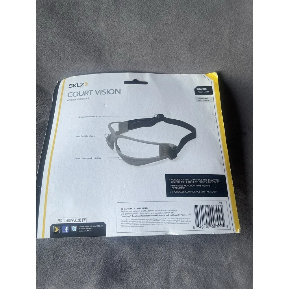 NEW SKLZ Court Vision Basketball Dribble Goggles NWT D1 Read